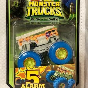 GLOW IN THE DARK 2021 New Hot Wheels Monster Truck 5 Alarm